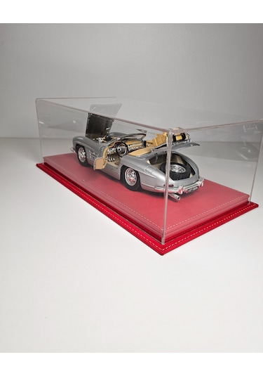 1:18 Model Araçlar İçin Kırmızı Deri Tabanlı Pleksi Case