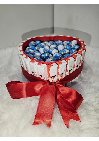 Kalpli Kinder Çikolata Sepeti