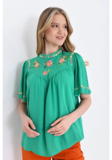 Kadın Yeşil Bisiklet Yaka Nakış Detay Mendil Kol Salaş Bluz Yeşil