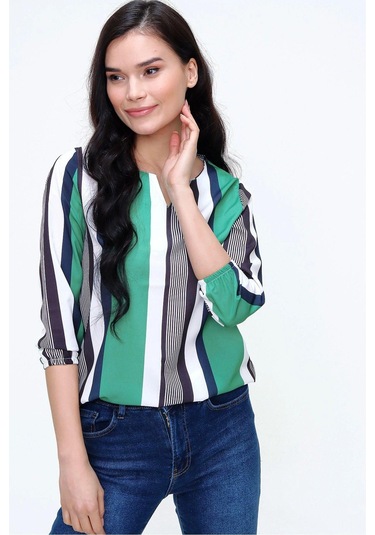 Kadın Yeşil & Lacivert Yakası Yırtmaçlı Krep Bluz Truvakar Kol Çizgili Ve Giy Çık - Tesettüre Uygun Siyah - Yeşil