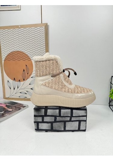 Günlük Kadın Kar Botu Kürklü Bağcıklı Fermuarlı Rugan Rahat Yüksek Kalın Tırtıklı Taban Bootie 77546 Bej Rugan Bej