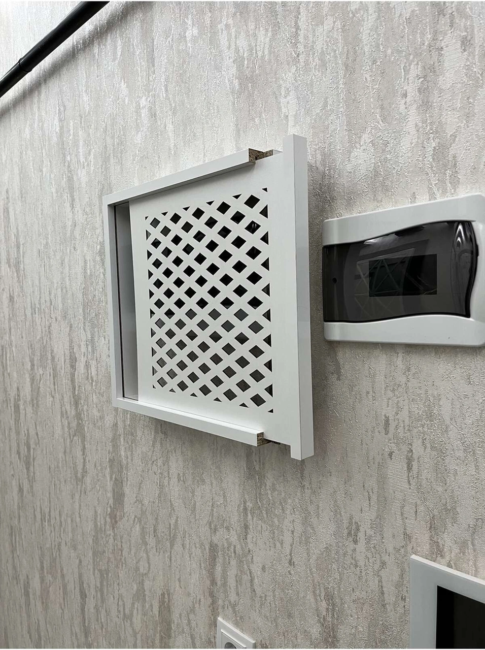 Sürgülü Elektrik Pano Düzenleyici Duvar Düzenleyici Ahşap Dekoratif Beyaz Kutu Baklava 38 X 40