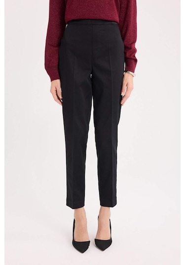 DeFacto Sigaret Saten Kumaş Pantolon Normal Bel Basic Düz Beli Lastikli Düz Paça J8743AZ25SMBK81