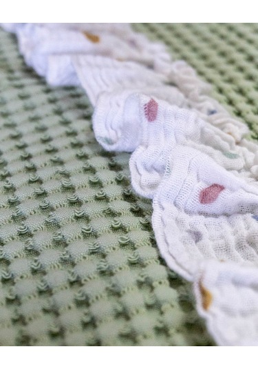 Waffle Kumaş Müslin Fırfır Detaylı Örtü 90x100 CM Pamuk Yumuşacık ve Çok Amaçlı Yeşil
