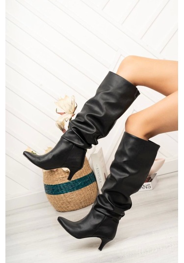 Siyah Körüklü İnce Topuklu Günlük Bayan Çizme Siyah