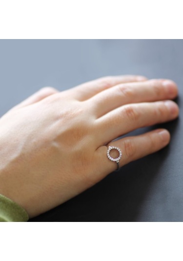 Zirkon Taşlı Oval Tasarım 925 Ayar Gümüş Bayan Yüzük (531212573)