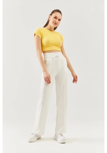 Kadın Kısa Kol Bisiklet Yaka Vücuda Oturan %100 Pamuklu Kaşkorse Esnek Crop Bluz Sari