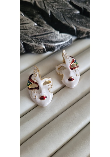 Maske Modelli Kadın Küpe Beyaz