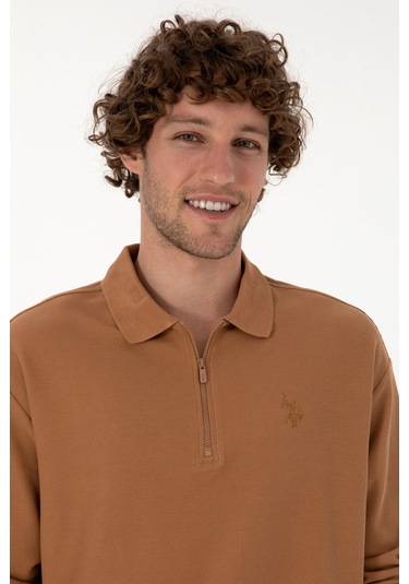 U.S. Polo Assn. Erkek Comfort Fit Yarım Fermuarlı Camel Sweatshirt 50313754-VR233