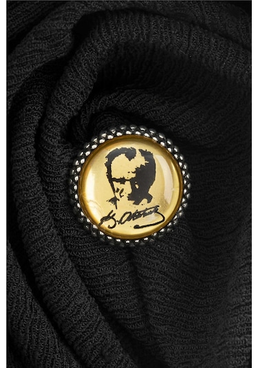 Sarı Zemin Üzeri Atatürk İmzalı Silüetli Gümüş Rozet -8471 Gümüş