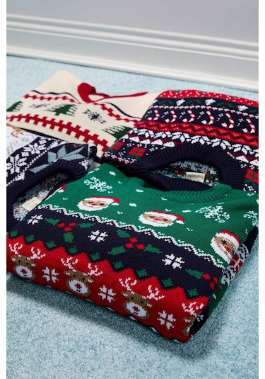 DeFacto Erkek Çocuk Yılbaşı Temalı Bisiklet Yaka Triko Kazak B2246A824CWNV135 DeFacto Erkek Çocuk Yılbaşı Temalı Bisiklet Yaka Triko Kazak B2246A824CWNV135