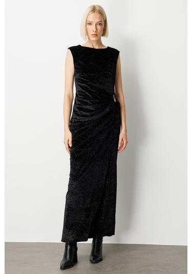 Ekol Kadın Metal Aksesuarlı Simli Kadife Elbise 4085 Siyah Siyah