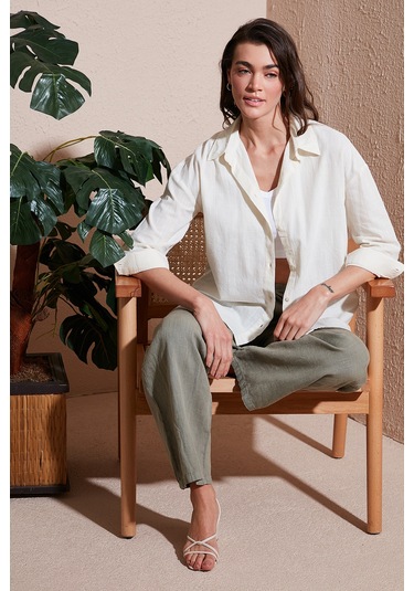 Lela Pamuklu Regular Fit Uzun Kollu Düz Bayan Gömlek Cf25S168305 Ekru