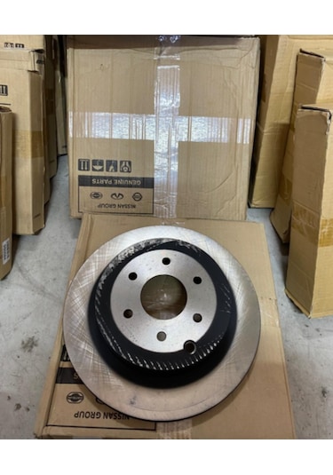 Nissan Navara D23 2016-2019 Arka Disk Takım