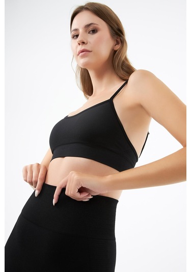 Siyah İp Askılı Çıkarılabilir Kaplı Seamless Kadın Crop Atlet Siyah