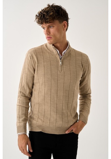 Dikey Dokuma Desenli Fermuarlı Triko Kazak Bej