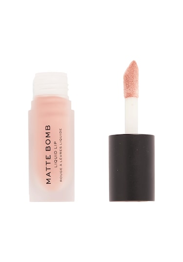 Revolution Allure Mat Nude Bomb Ruj