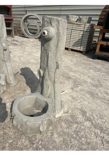 Dekoratif Bahçe Kütük Görünümlü Beton Çeşme Barbekü Gross
