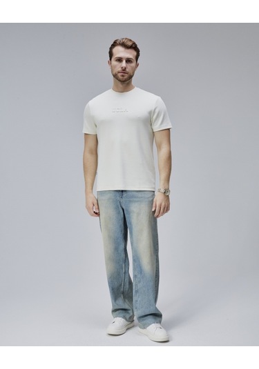 Canary Kemik Rengi Bisiklet Yaka Gofre Baskılı Modal Kumaş Standard Fit Erkek Tshirt Kemik Rengi