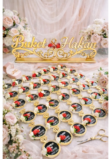 Bir Masa İsimliği Ve 50 Adet Magnet Kişiye Özel No7 Renkli