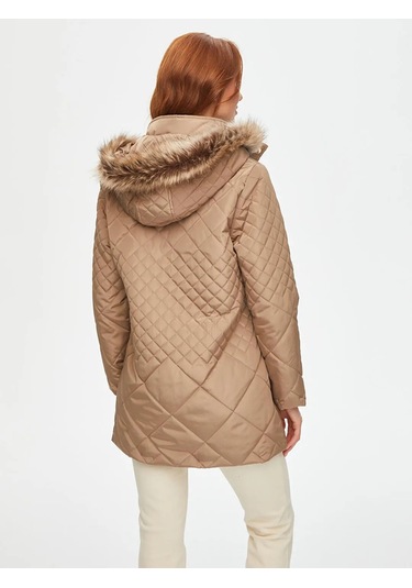 Faik Sönmez Kürk Kapüşonlu Kapitone Kadın Kaban B00041 Bej