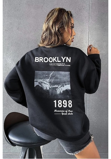 Unisex Bebe Mavisi Brooklyn 1898 Baskılı Bisiklet Yaka Oversize Sweatshirt Siyah