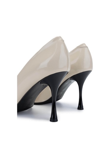 Tamer Tanca Kadın Hakiki Deri Bej Rugan Topuklu Ayakkabı 815 9603 Bn Ayk Y25 Bej Rgn Bej