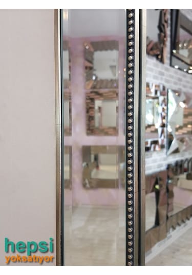 Ayna Çerçeveli Model Eskitme Gümüş Renk Boy Aynası Gümüş