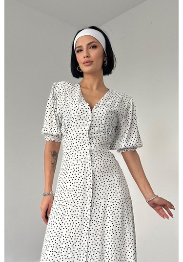 Beyaz Arka Ve Bel Ucu Gipeli Elbise Beyaz