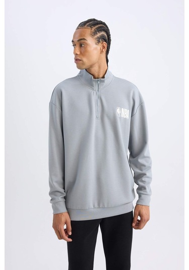 DeFactoFit NBA Wordmark Oversize Geniş Kalıp Fermuarlı Dik Yaka Sırt Baskılı Skuba Dalgıç Kumaş Sweatshirt C8917AX24AUGR445