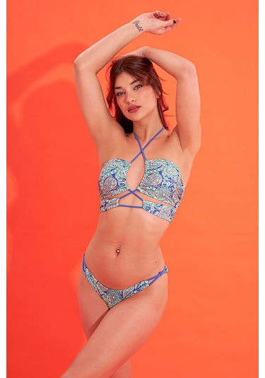 Loya Kadın Renkli Marana Boyundan Bağlamalı Tek Üst Bikini Çok Renkli