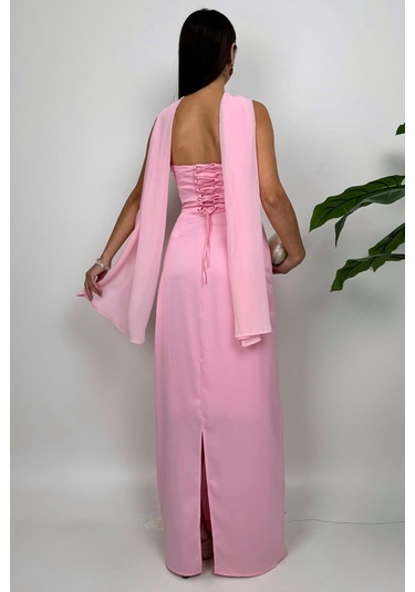 Lilina Straplez Fiyonk Detaylı Şal Aksesuarlı Uzun Pembe Abiye Elbise Pembe