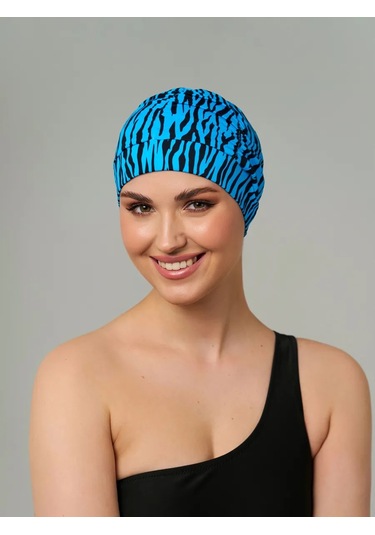 Havuz Ve Su Parkurundaki Kumaş Yüzme Bonesi 390223117 Açık Mavi