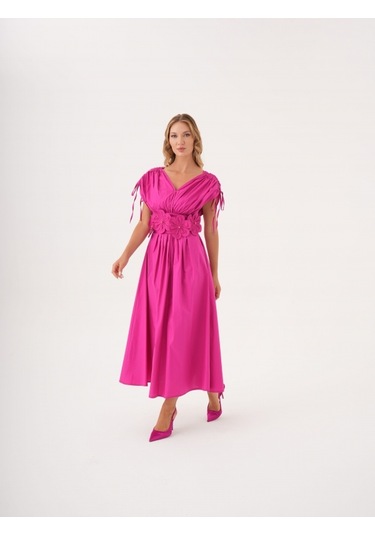 Kadın Bel Detaylı Kısa Kollu Elbise Çiçek Aplikeli, Büzgü Ve Bağcık Detaylı, %100 Pamuk Fuşya