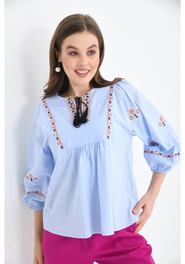 Kadın Bisiklet Yaka Balon Kol Otantik Nakış Detaylı Dokuma Bluz Bebe Mavi