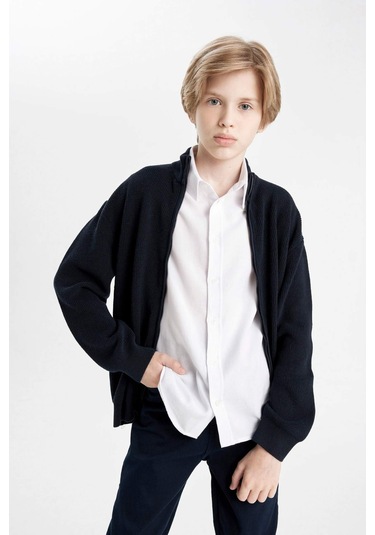 DeFacto Erkek Çocuk Dik Yaka Fitilli Fermuarlı Lacivert Basic Düz Triko Okul Hırkası X5975A624AUNV253 DeFacto Erkek Çocuk Dik Yaka Fitilli Fermuarlı Lacivert Basic Düz Triko Okul Hırkası X5975A624AUNV253