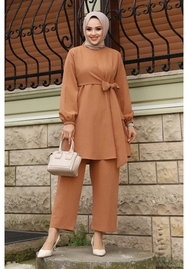 Yandan Bağlamalı Tesettür Camel Takım Camel