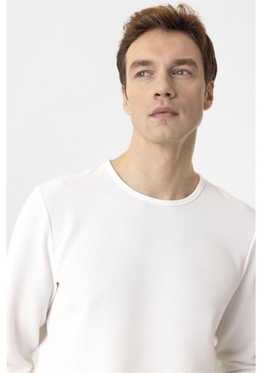 SÜVARİ Beyaz Slim Fit Armürlü Bisiklet Yaka Triko Kazak Beyaz