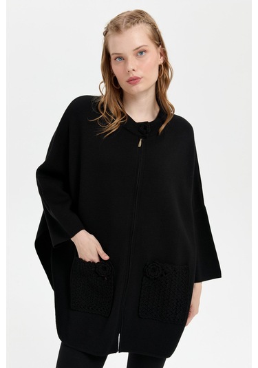 Kadın Dik Yaka Cebi Gül İşlemeli Fermuarlı Kısa Panço Siyah Siyah
