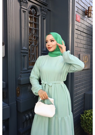Kadın Yeşil Küçük Kareli Kat Kat Kuşaklı Uzun Gofre Kumaş Tesettür Elbise 0226 Yeşil