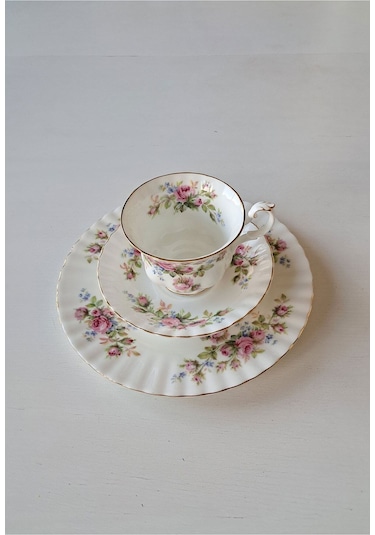 Moss Rose Bone China Trio Çay Fincanı 3 Parça 200 Ml