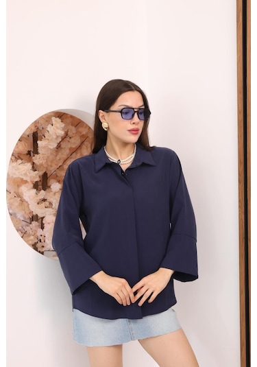 Kadın Slim Fit Dar Kesim Vücuda Oturan Uzun Kollu Koyu Mavi Gömlek