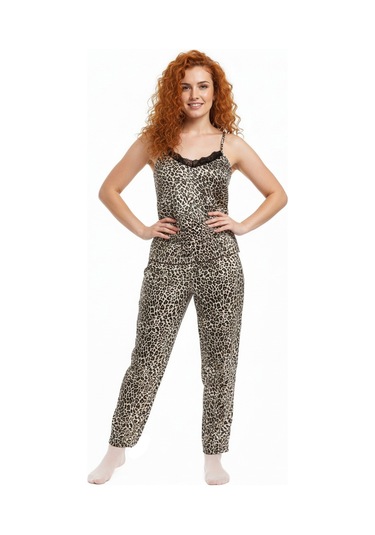 Altı Uzun Üstü Askılı Yumuşak Leopar Desenli Pijama Takımı Kahverengi