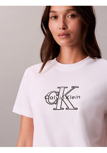 Calvin Klein Kısa Kollu Klasik Monologo Metalik Bisiklet Yaka Kadın Beyaz T-shirt Lv047e819g-yaa Beyaz Calvin Klein Kısa Kollu Klasik Monologo Metalik Bisiklet Yaka Kadın Beyaz T-shirt Lv047e819g-yaa Beyaz