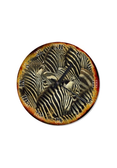 Eski Zeminde Siyah Beyaz Çizgili Zebra Sürüsü Duvar Saati Beyaz - Siyah