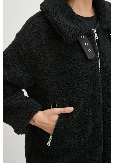 Yaka Detaylı Peluş Mont Siyah Siyah