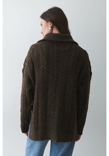 Kahverengi Saç Örgülü Fermuarlı Kazak - 251066 Kahverengi