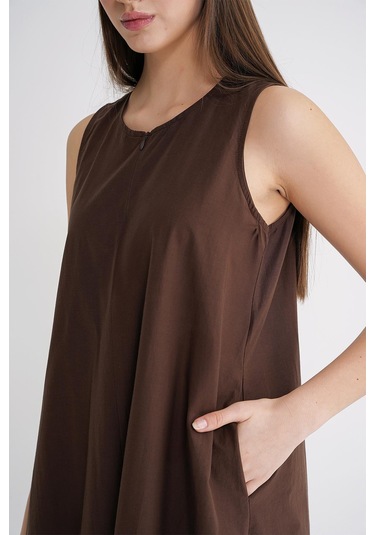 4695 Kadın Eteği Pileli Fermuar Detaylı Uzun Paraşüt Elbise Kahve Kahve