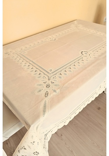 Dantel Motifli Muşamba Masa Örtüsü 140 X 180 Cm - Krem Renk-halka