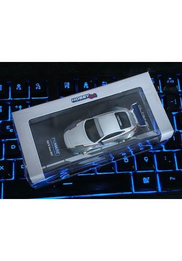 Tarmac Works 1/64 Porsche Old & New 997 Beyaz
